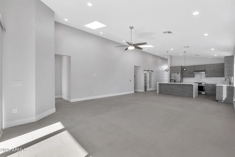 1421 E Weldon Ave, Phoenix, AZ 85014