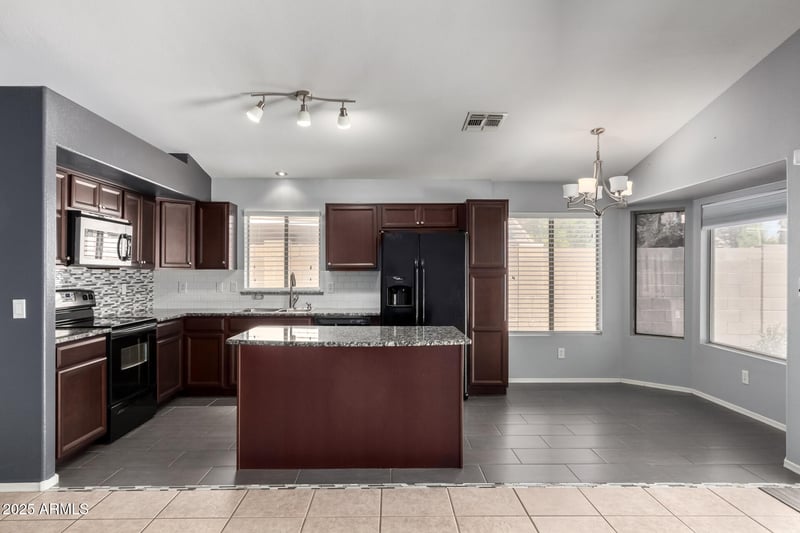 1421 Nielson St, Gilbert, AZ 85296