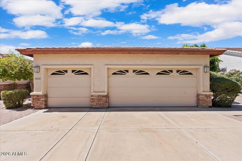 14210 Greentree Dr, Litchfield Park, AZ 85340