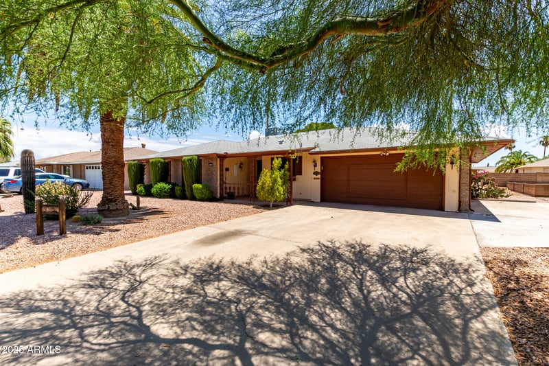 14211 103rd Ave, Sun City, AZ 85351