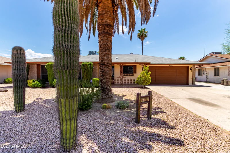 14211 103rd Ave, Sun City, AZ 85351