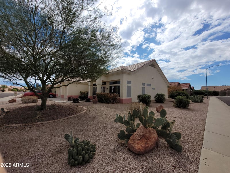 14211 Horizon Dr, Sun City West, AZ 85375