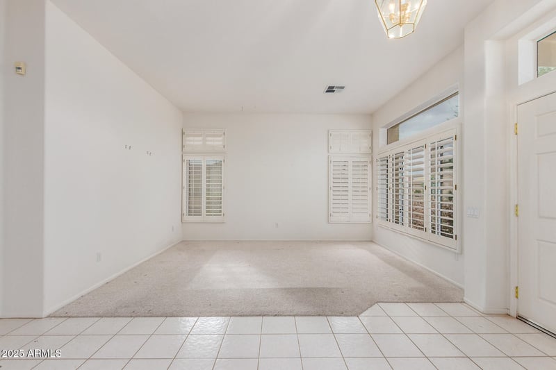 14211 Horizon Dr, Sun City West, AZ 85375