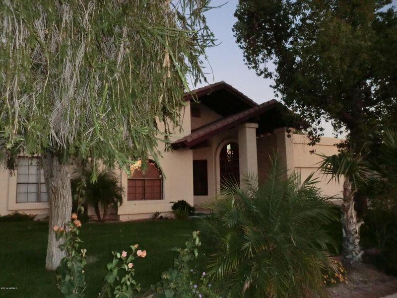 14215 N 8th Pl, Phoenix, AZ 85022