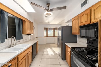 14215 Tumblebrook Way, Sun City, AZ 85351