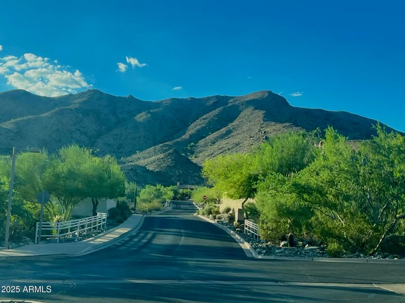 14216 5th St, Phoenix, AZ 85048