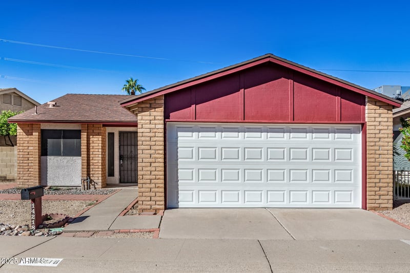 14218 26th Dr, Phoenix, AZ 85023