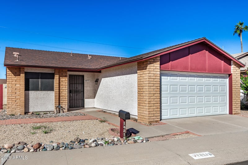 14218 26th Dr, Phoenix, AZ 85023