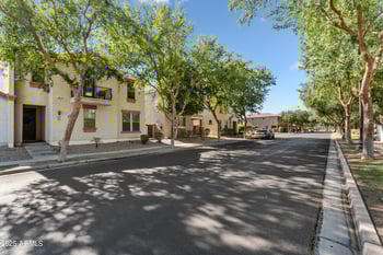 1422 Colt Dr, Gilbert, AZ 85296