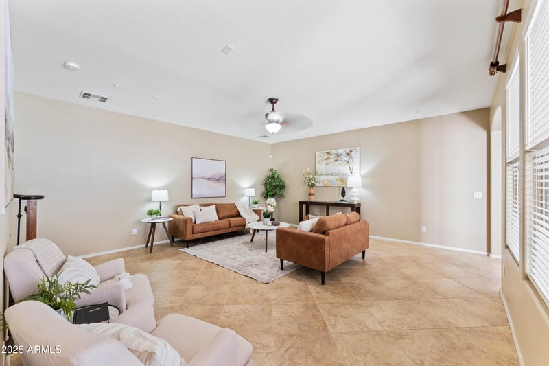 1422 Colt Dr, Gilbert, AZ 85296