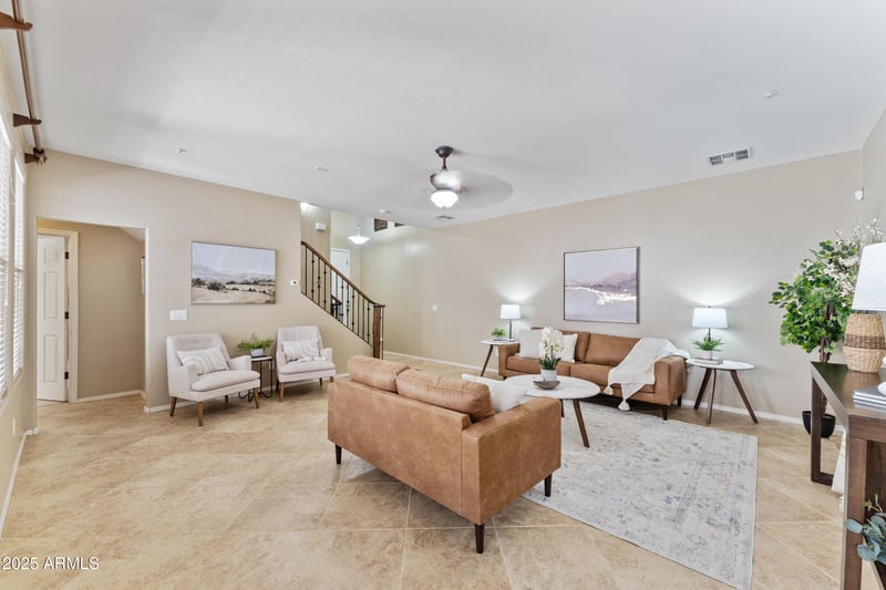 1422 Colt Dr, Gilbert, AZ 85296