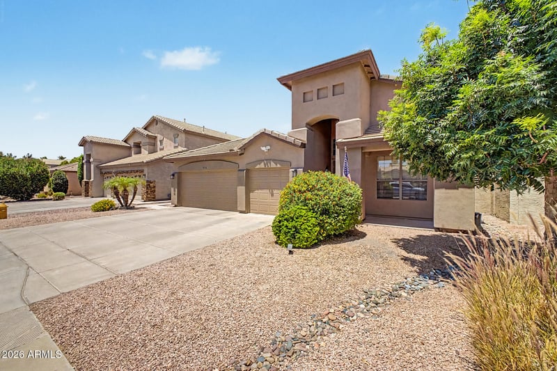 1422 Saragosa St, Chandler, AZ 85225