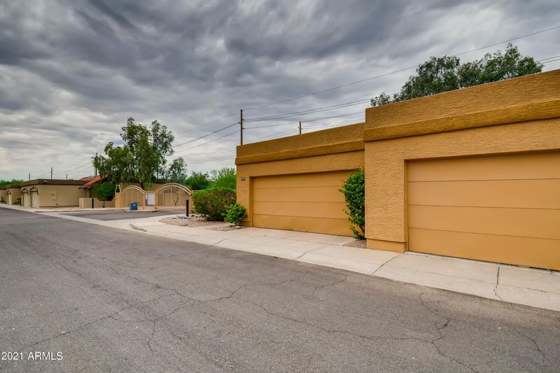 1422 N Dorsey Ln, Tempe, AZ 85288