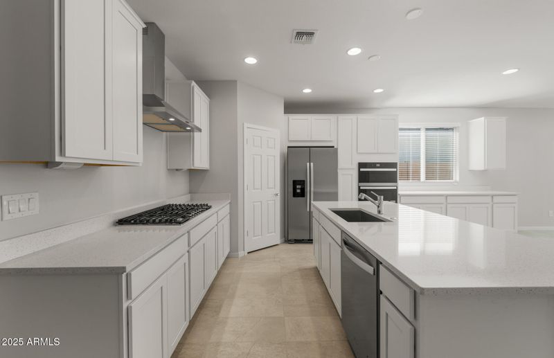 1422 W Treasure Trl, Apache Junction, AZ 85120