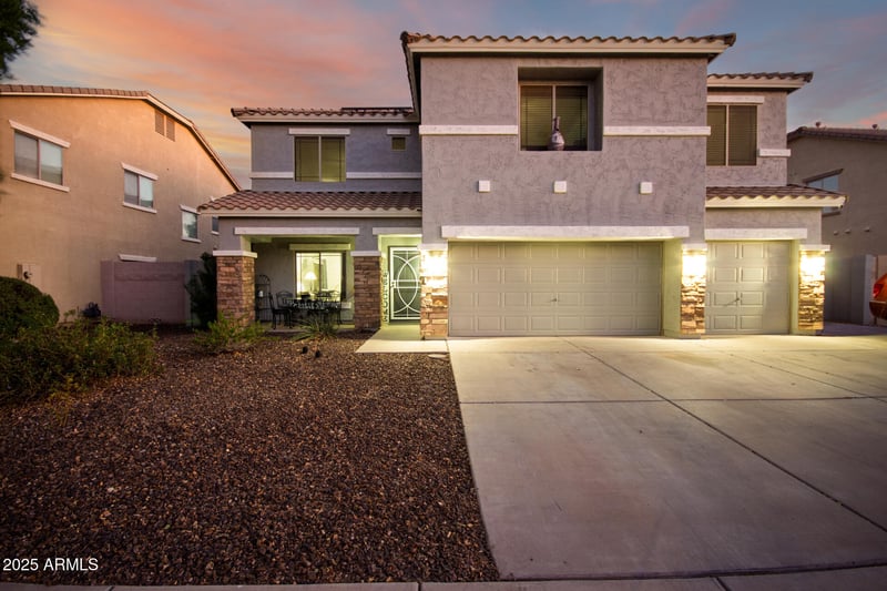 14221 Mauna Loa Ln, Surprise, AZ 85379