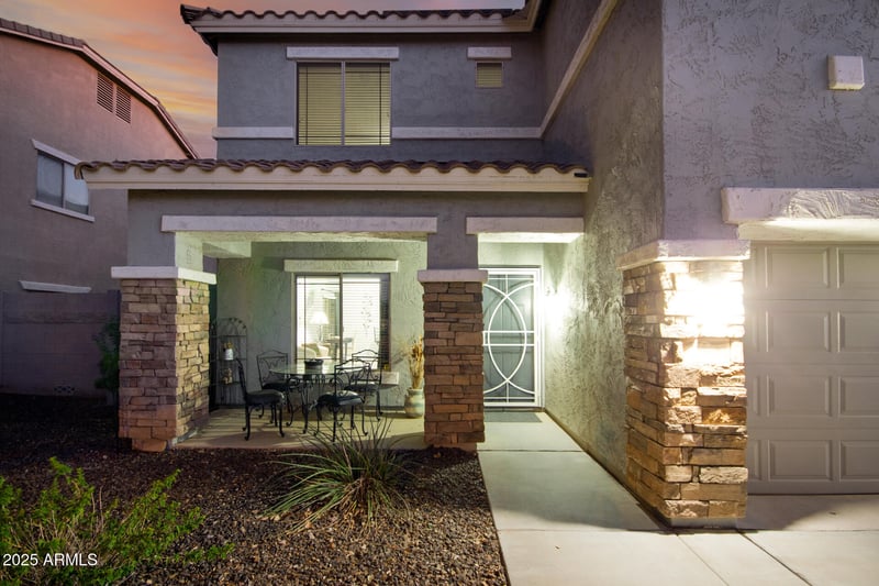 14221 Mauna Loa Ln, Surprise, AZ 85379