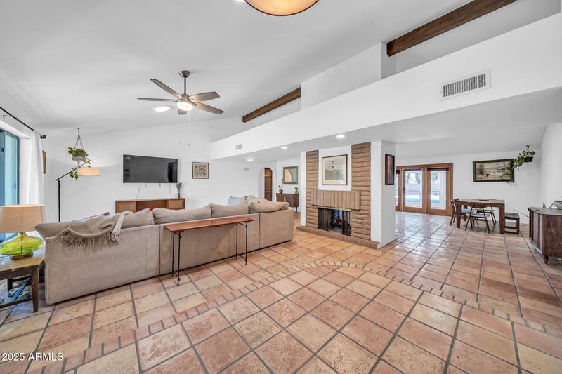 14223 43rd Way, Phoenix, AZ 85032