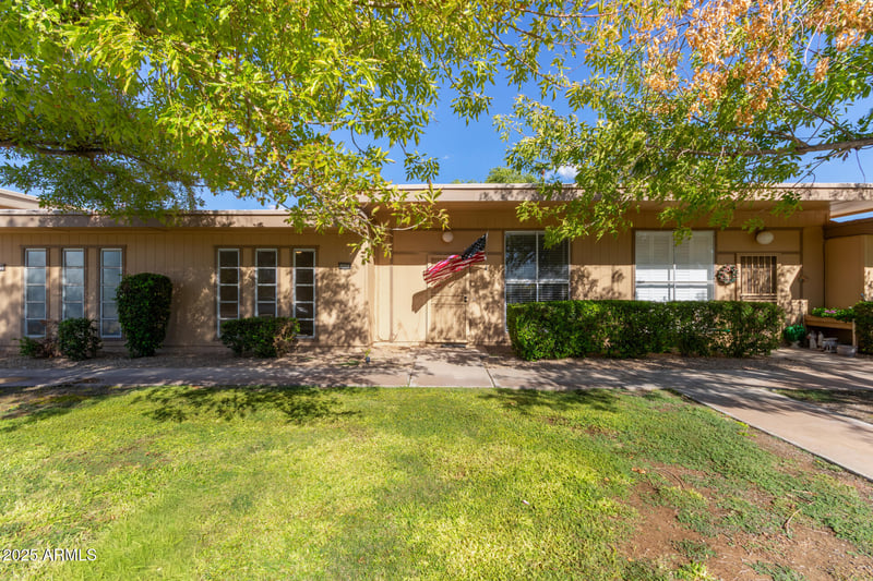 14223 Newcastle Dr, Sun City, AZ 85351
