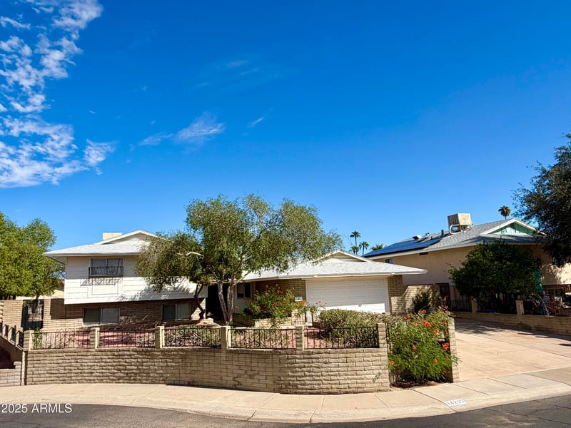 14225 33rd Dr, Phoenix, AZ 85053
