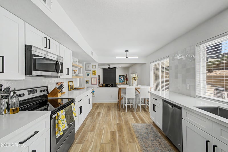 14227 22nd St, Phoenix, AZ 85022