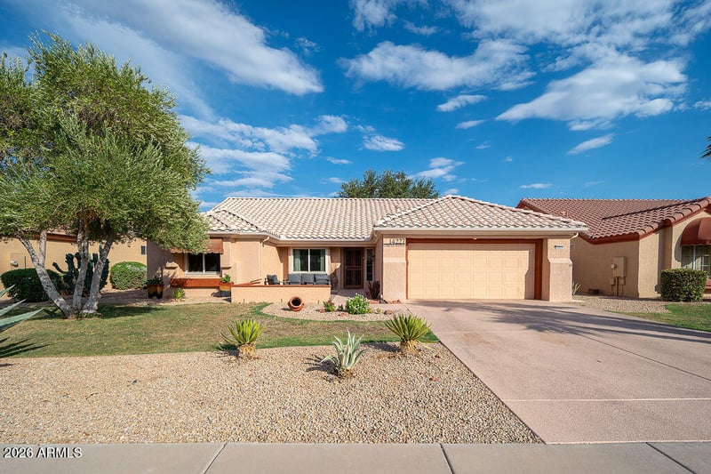 14227 W Circle Ridge Dr, Sun City West, AZ 85375