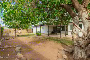 14228 39th Dr, Phoenix, AZ 85053