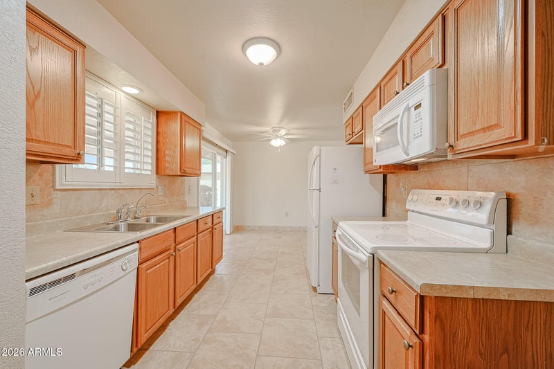 14228 Mcphee Dr, Sun City, AZ 85351