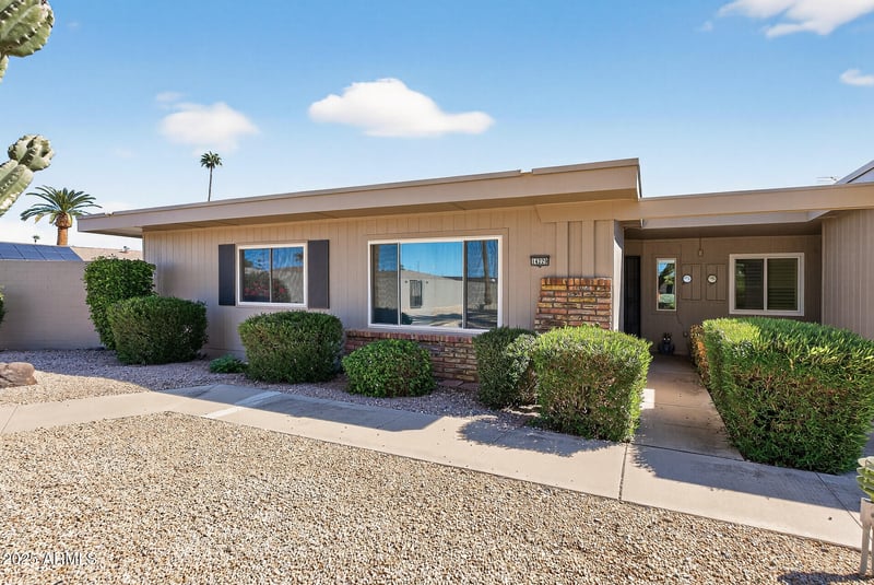 14229 Palm Ridge Dr, Sun City, AZ 85351