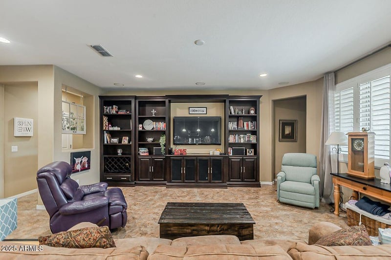 1423 Canary Dr, Gilbert, AZ 85297
