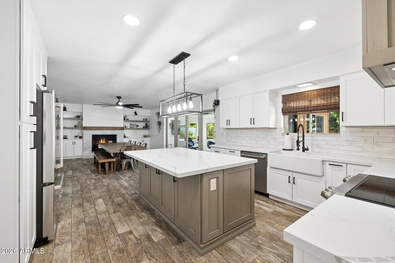 1423 E 3rd St, Mesa, AZ 85203