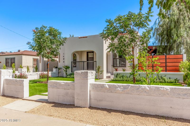 1423 E Pierce St, Phoenix, AZ 85006