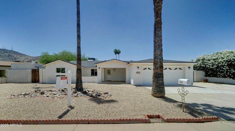 1423 W Joan De Arc Ave, Phoenix, AZ 85029