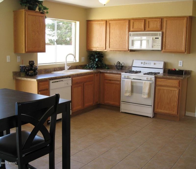 1423 W Sack Dr, Phoenix, AZ 85027