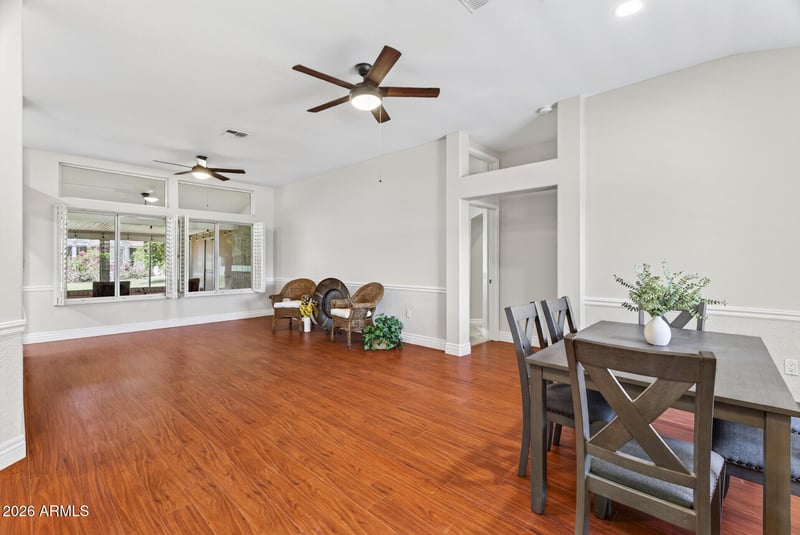 14232 W Circle Ridge Dr, Sun City West, AZ 85375
