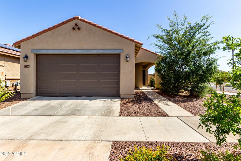 14233 Georgia Dr, Surprise, AZ 85379