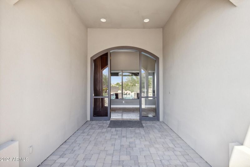 14236 S Canyon Dr, Phoenix, AZ 85048
