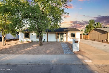 14237 38th Pl, Phoenix, AZ 85032