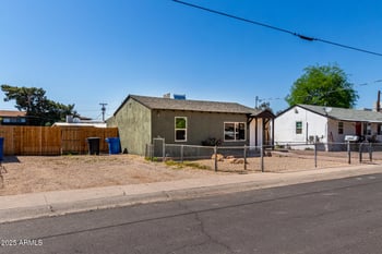 1424 Bonarden Ln, Tempe, AZ 85281