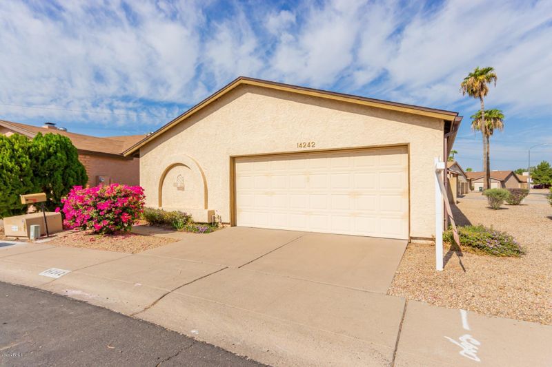 14242 N 26th Dr, Phoenix, AZ 85023