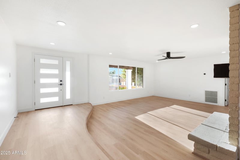 14243 6th Pl, Phoenix, AZ 85022