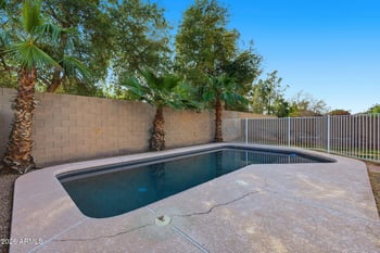 1425 Thunderbird Ave, Gilbert, AZ 85234