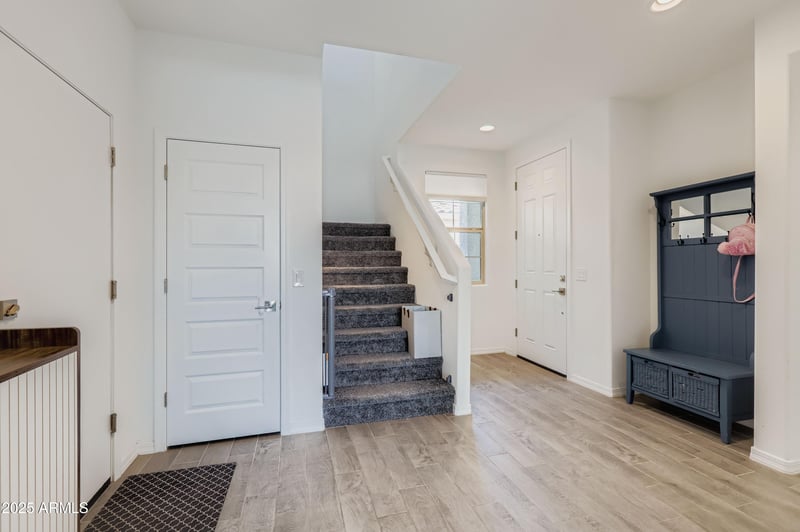 14253 Buckskin Trl, Surprise, AZ 85387