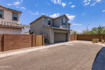 14253 Buckskin Trl, Surprise, AZ 85387