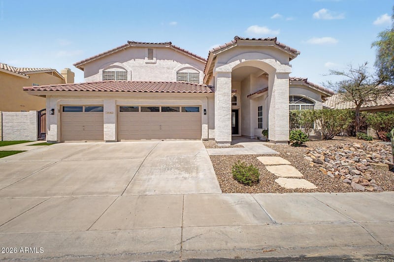 1426 E Amberwood Dr, Phoenix, AZ 85048
