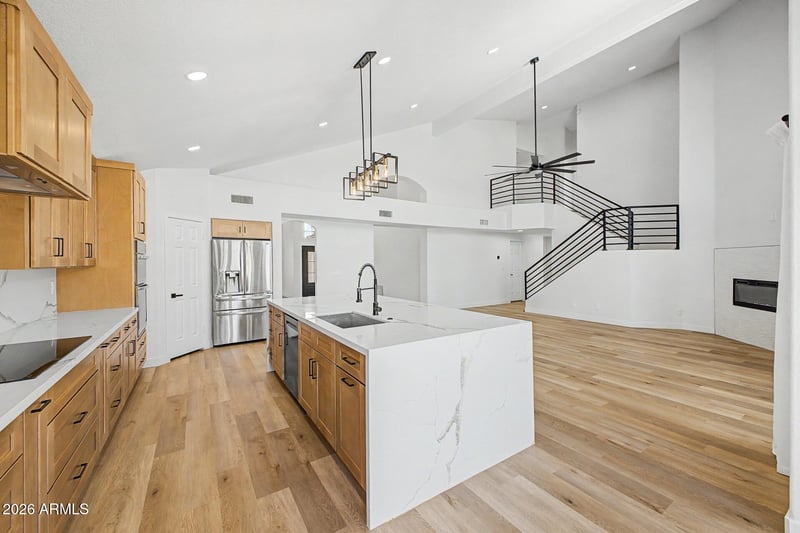 1426 E Amberwood Dr, Phoenix, AZ 85048