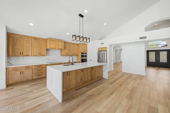 1426 E Amberwood Dr, Phoenix, AZ 85048