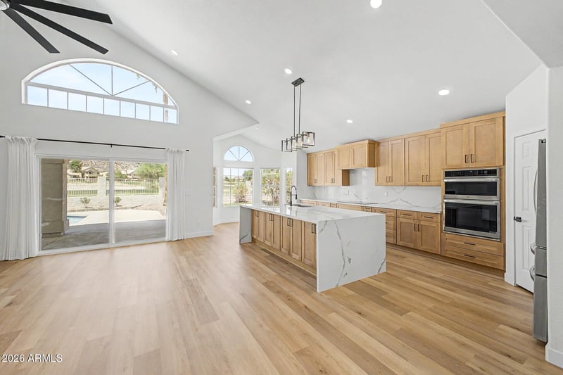 1426 E Amberwood Dr, Phoenix, AZ 85048
