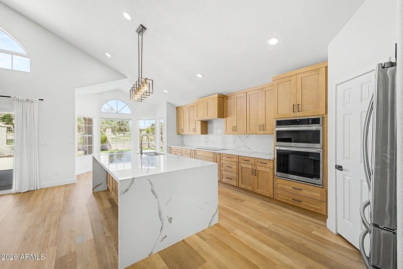 1426 E Amberwood Dr, Phoenix, AZ 85048