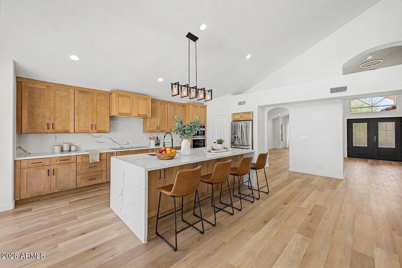 1426 E Amberwood Dr, Phoenix, AZ 85048