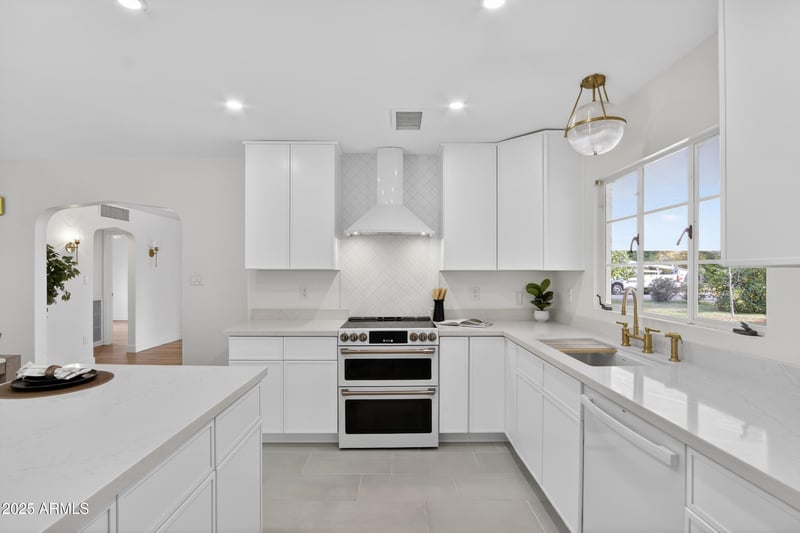 1426 Grandview Dr, Tempe, AZ 85281